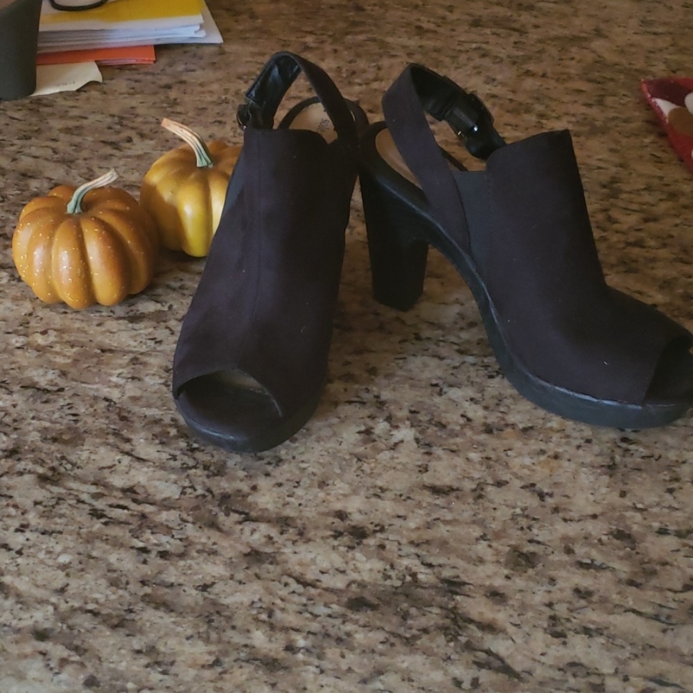 Open toe heels